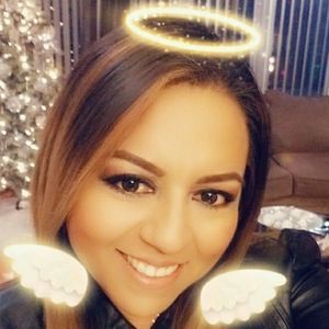 Meet your Posher, Roxana